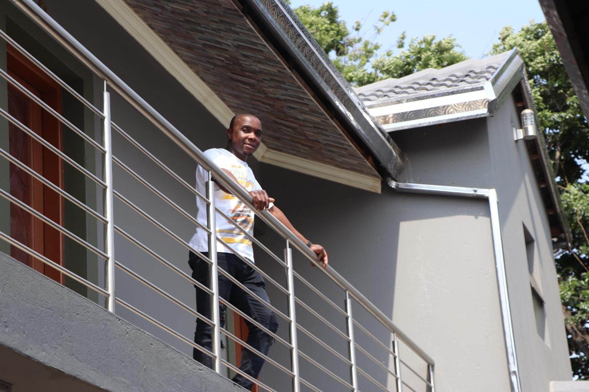 Wise Bird Guest House Roodepoort Exteriör bild